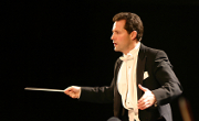 Lawrence Golan (photograph by Greg Rizzo) Lawrence Golan (conducting)